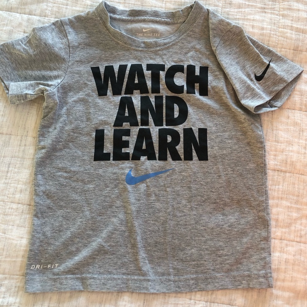 Grey Medium size 5/6 ‘Watch and Learn’ Nike t-shirt